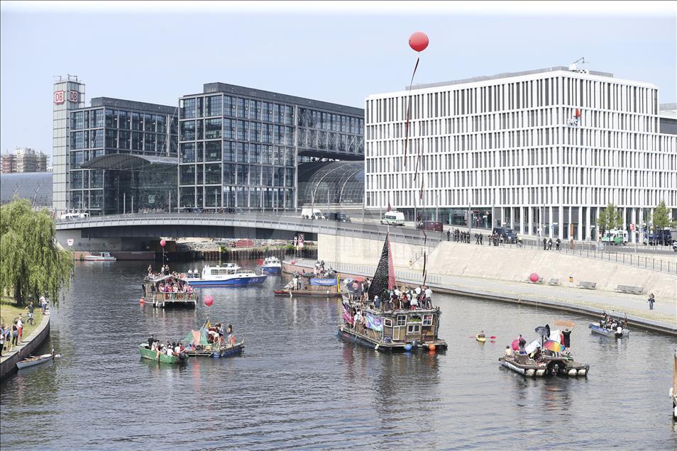 Pawai Anti imigran dan Anti-Islam, di Berlin