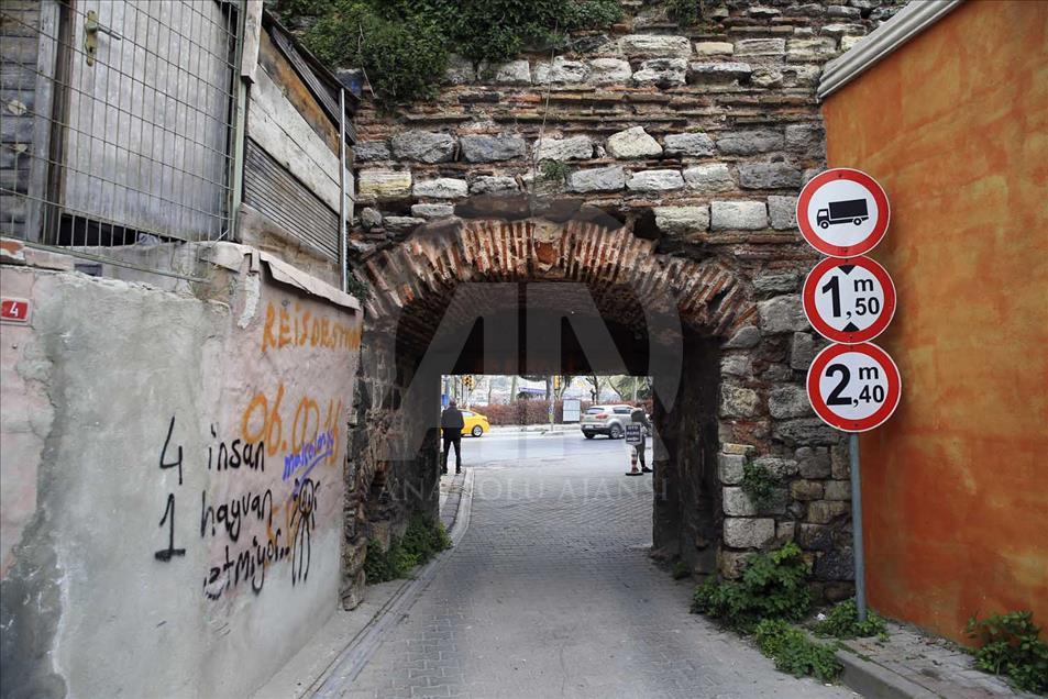 Las puertas de la muralla de Constantinopla