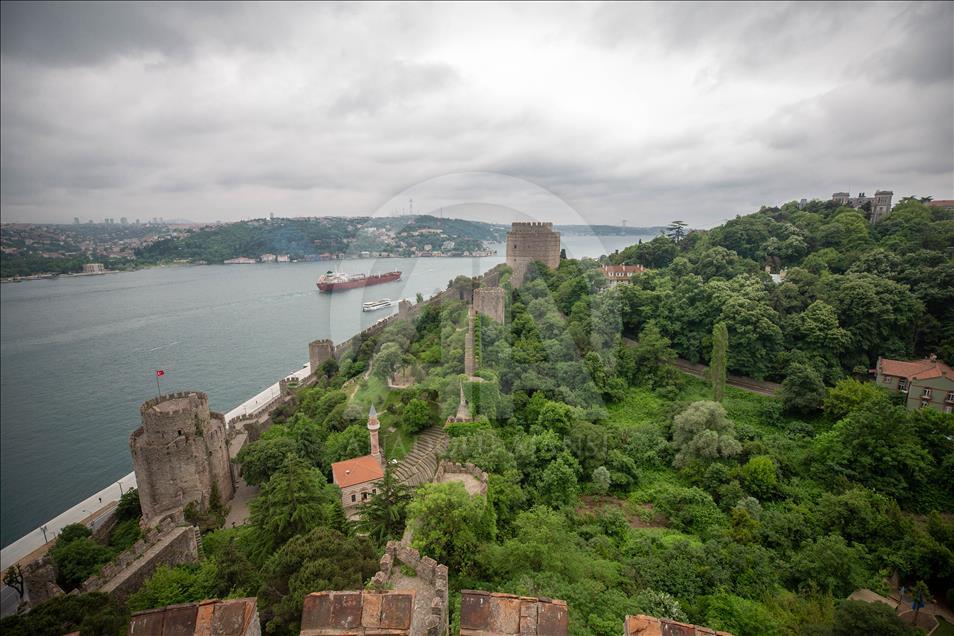 Fatih'in divanhanesi akustiğiyle şaşırtıyor