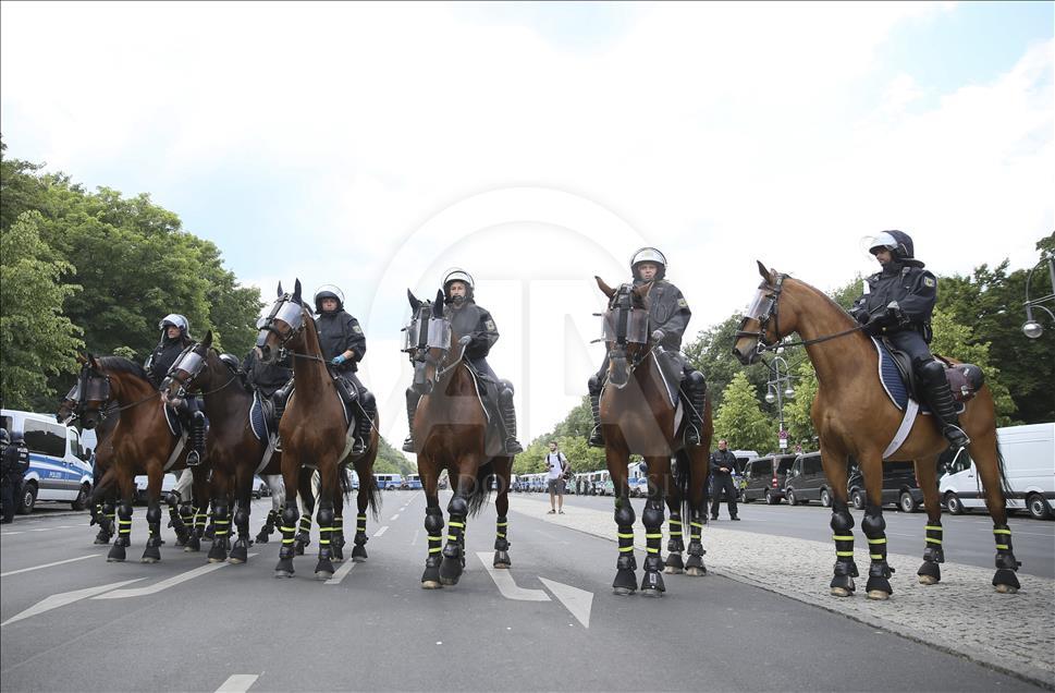 Pawai Anti imigran dan Anti-Islam, di Berlin