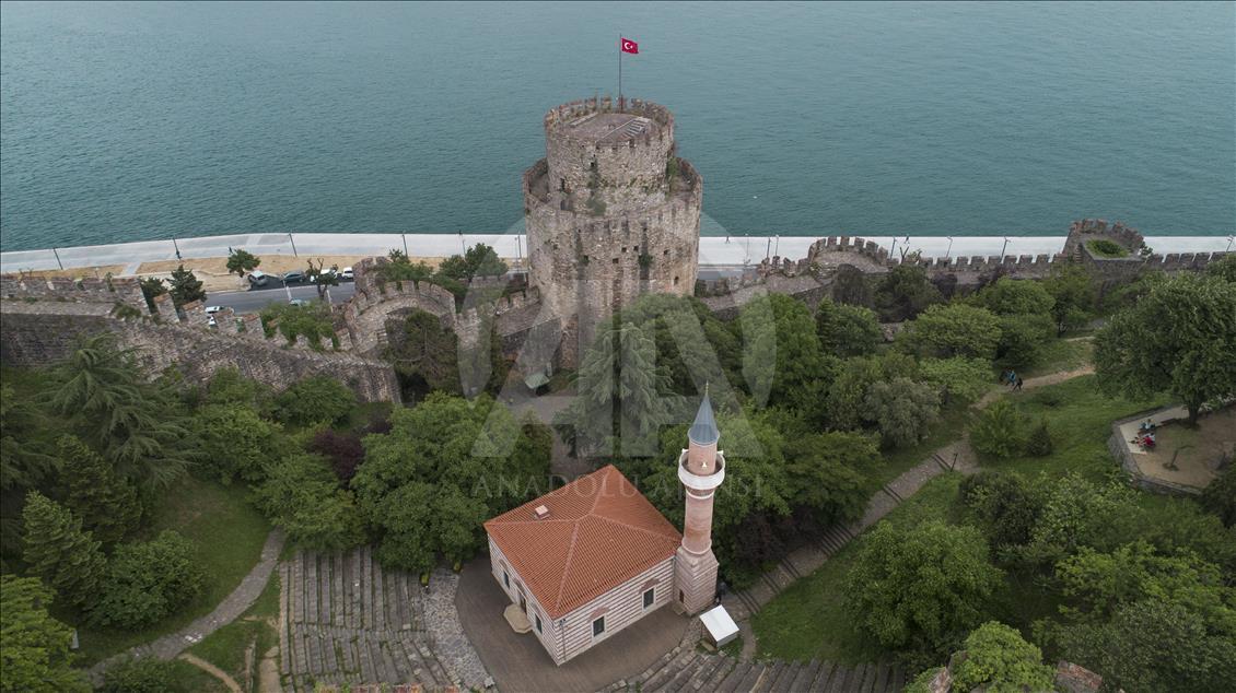 Fatih'in divanhanesi akustiğiyle şaşırtıyor