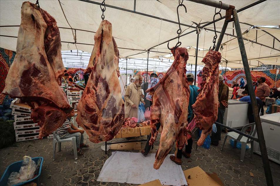 Un mercado de caridad para familias pobres en Gaza
