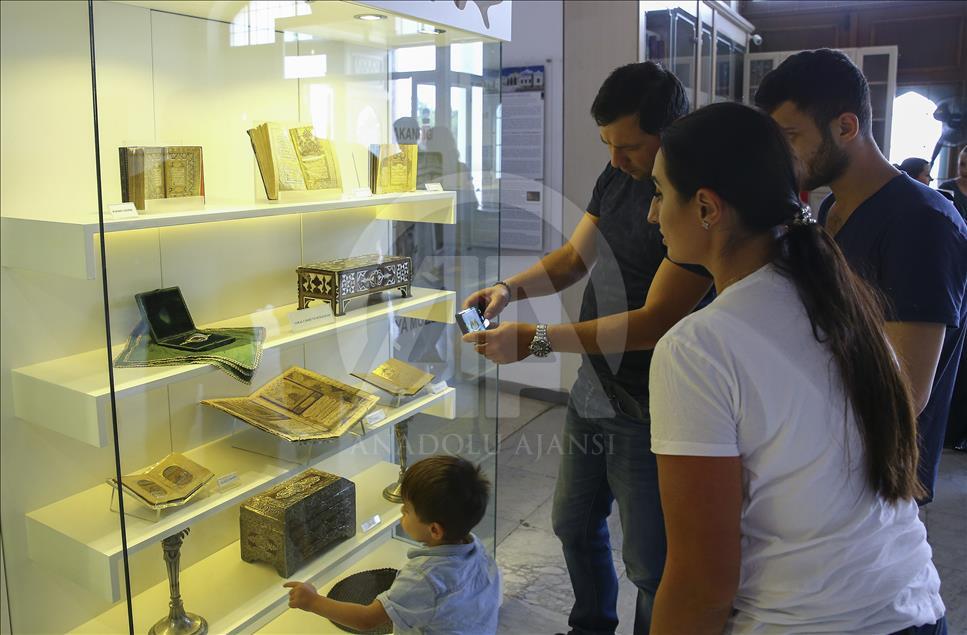 Hazreti Muhammed’in mukaddes hatıraları sergileniyor