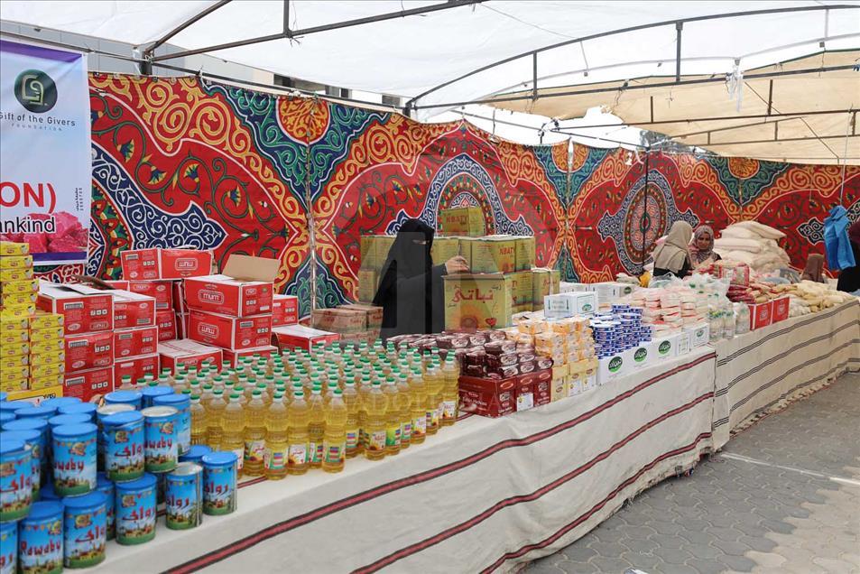 Un mercado de caridad para familias pobres en Gaza