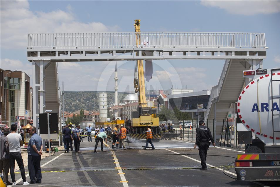 Açık unutulan damper üst geçide çarptı: 11 yaralı
