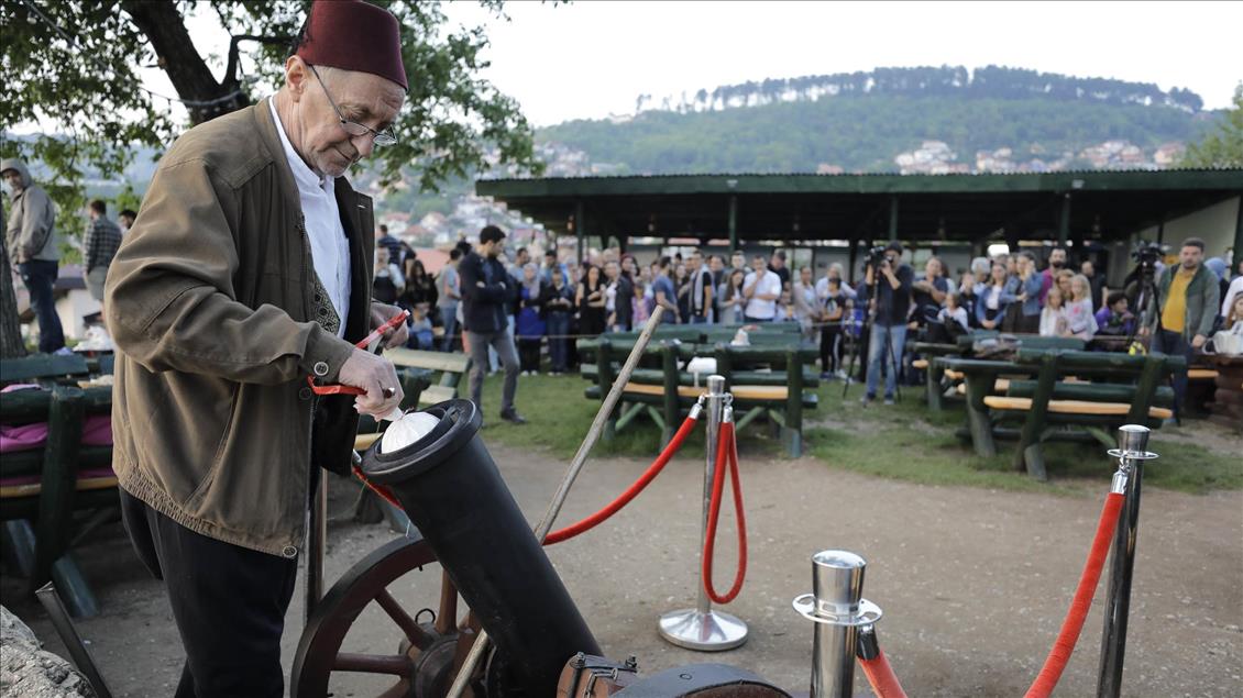 Saraybosna'nın ramazan topçusu "eski ramazanları" yeniden yaşatıyor