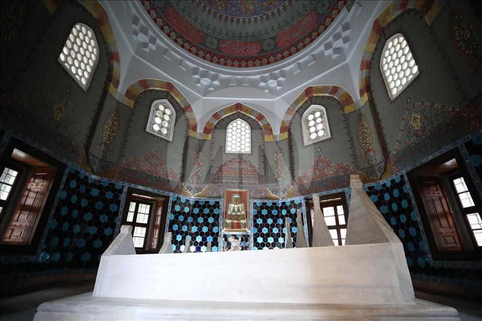 Yaşayan Osmanlı ruhu: Muradiye Külliyesi