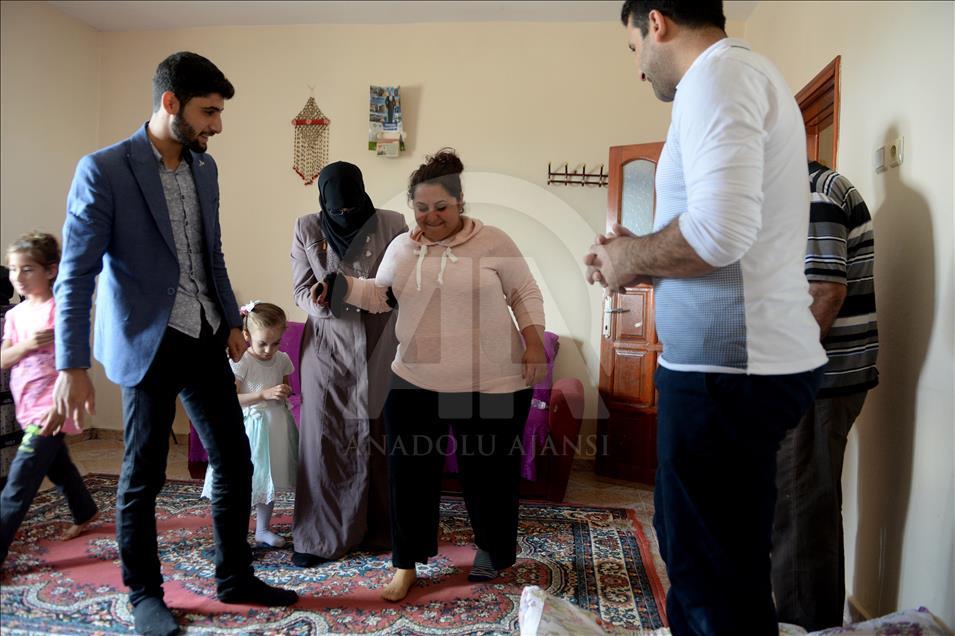 Suriyeli doktor çiftten Kilisli Zeynep'e dostluk eli