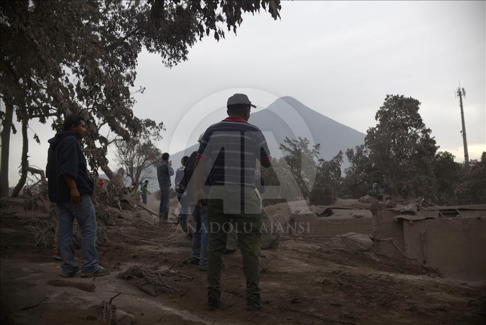 La erupción de Volcán de fuego en Guatemala