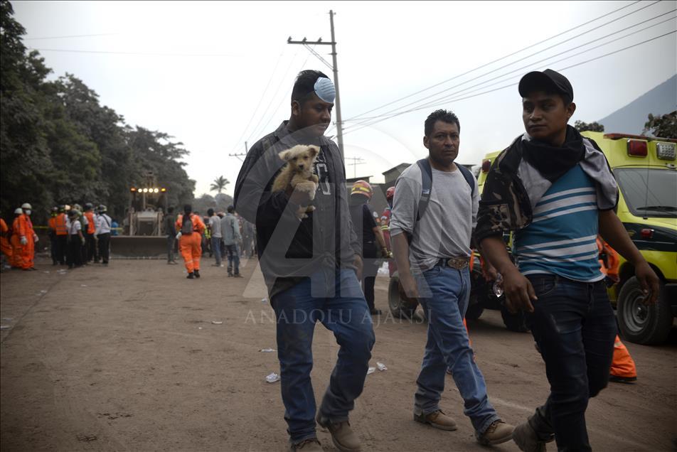 La erupción de Volcán de fuego en Guatemala