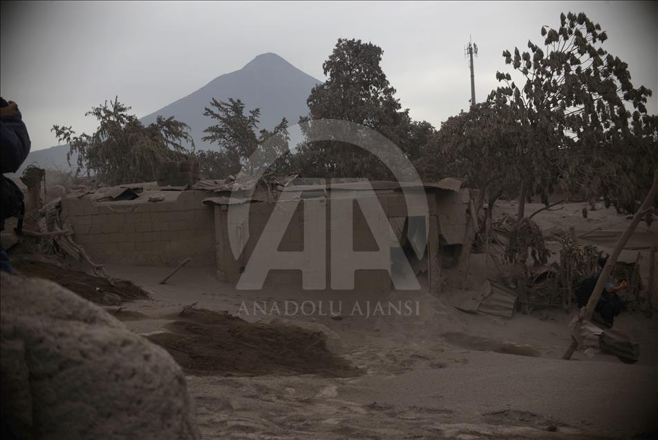 La erupción de Volcán de fuego en Guatemala