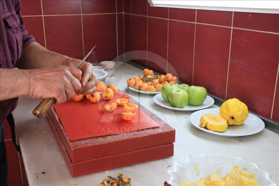 Osmanlının unutulan meyveli yemekleri sofraları renklendiriyor