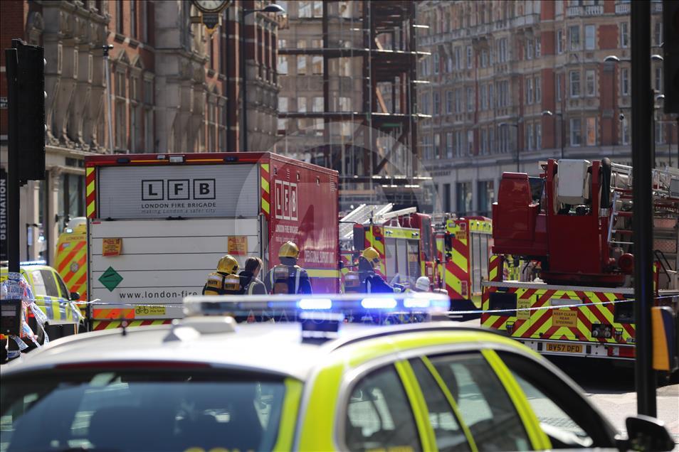 Londra’da otel yangını