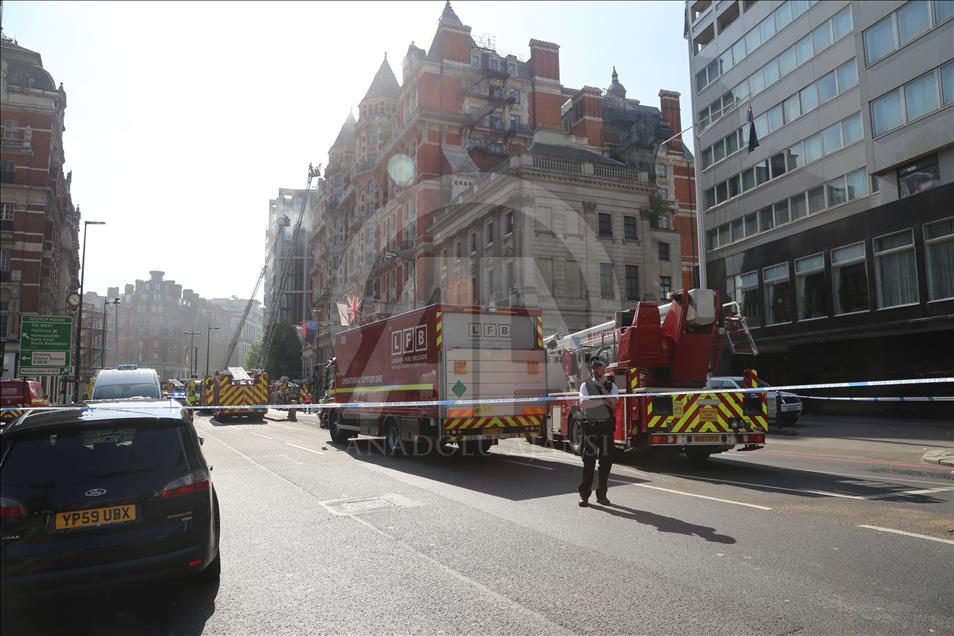 Londra’da otel yangını