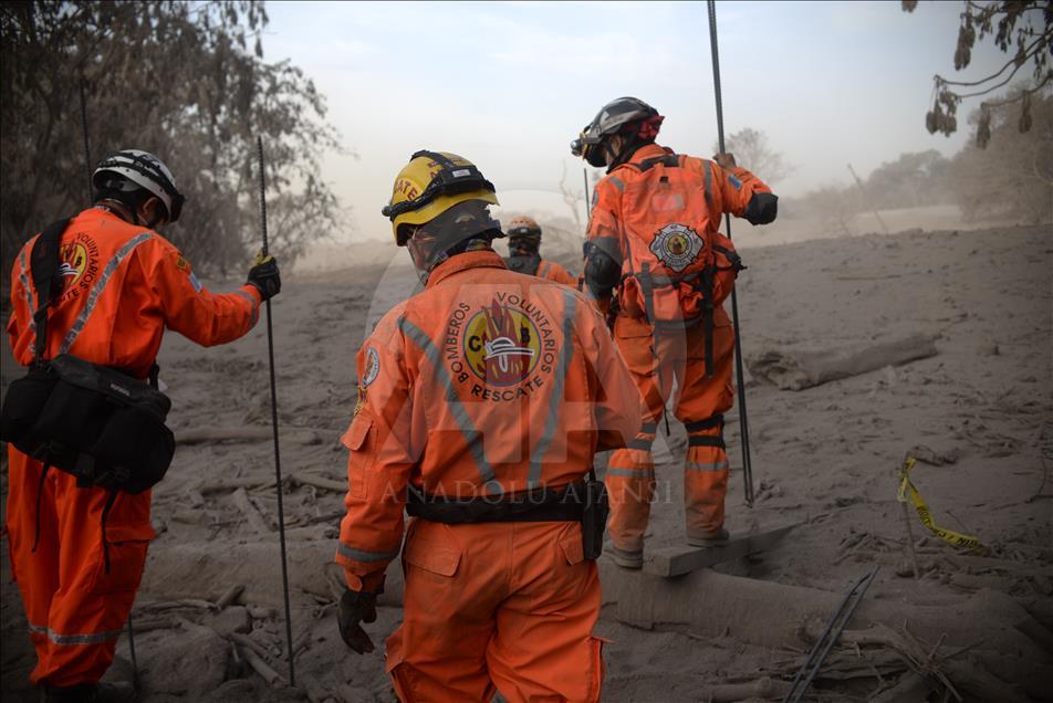 Fuego Yanardağı'ndaki patlamalar