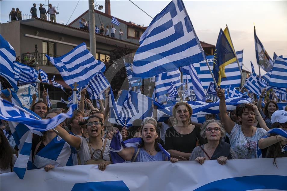 Yunanistan ile Makedonya arasındaki isim sorunu görüşmeleri protesto edildi