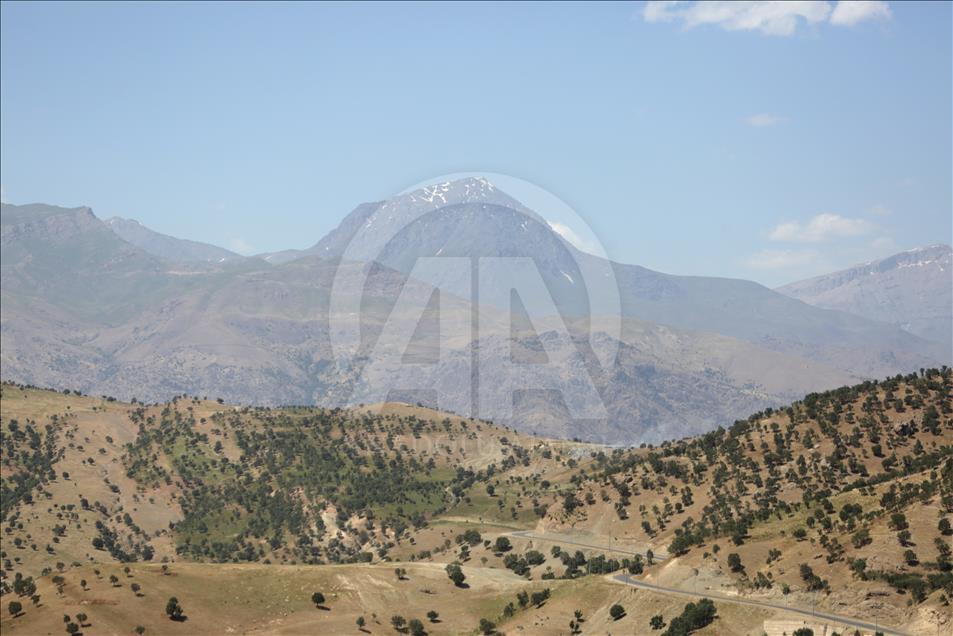 AA, Kuzey Irak'taki Kandil Dağı'nı görüntüledi
