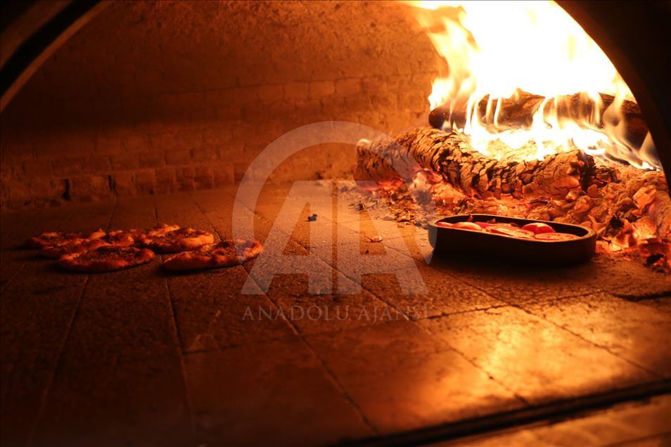 Sahur yemeği "pide profesörü"nden
