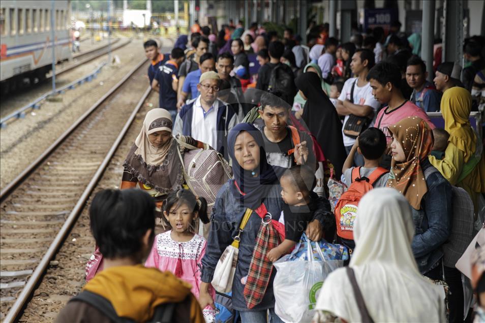 Mudik tradisi masyarakat Indonesia jelang hari raya Idul Fitri