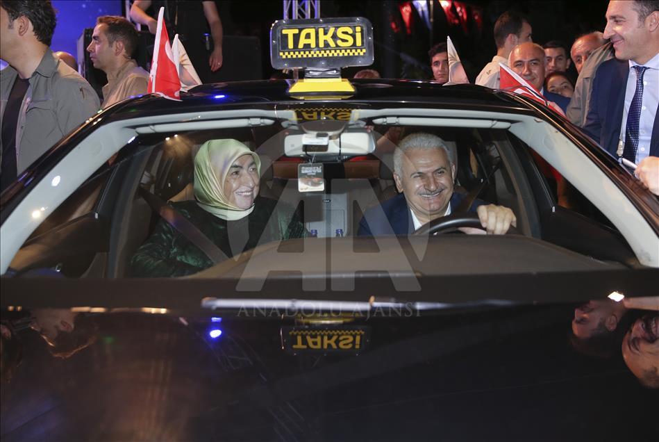 Başbakan Yıldırım, taksicilerle buluştu