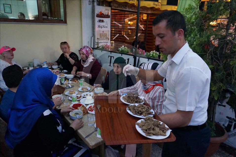Ciğer, Edirne'de ramazanda da vazgeçilmez lezzet oldu