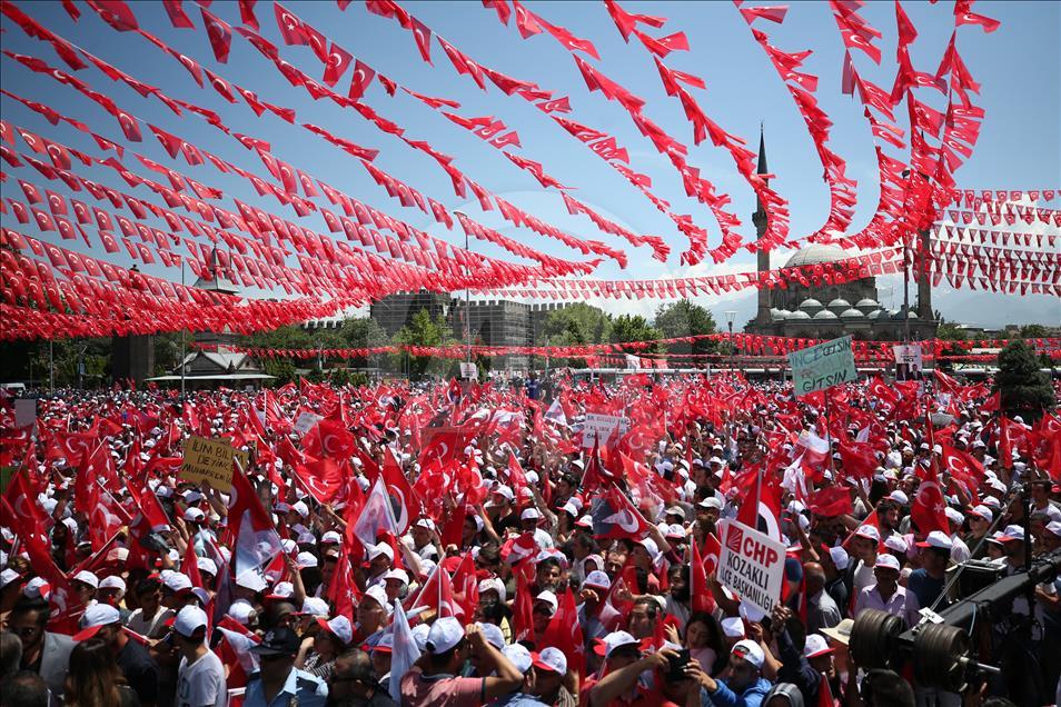CHP'nin Cumhurbaşkanı adayı Muharrem İnce, Kayseri'de