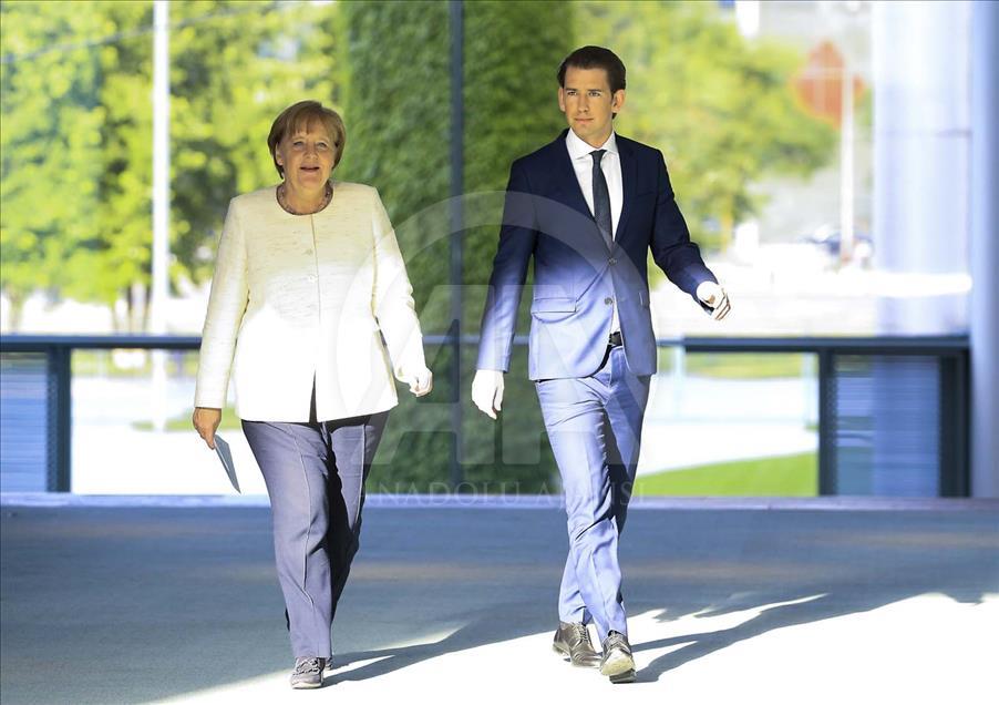 Angela Merkel y Sebastian Kurz se reúnen en Berlín