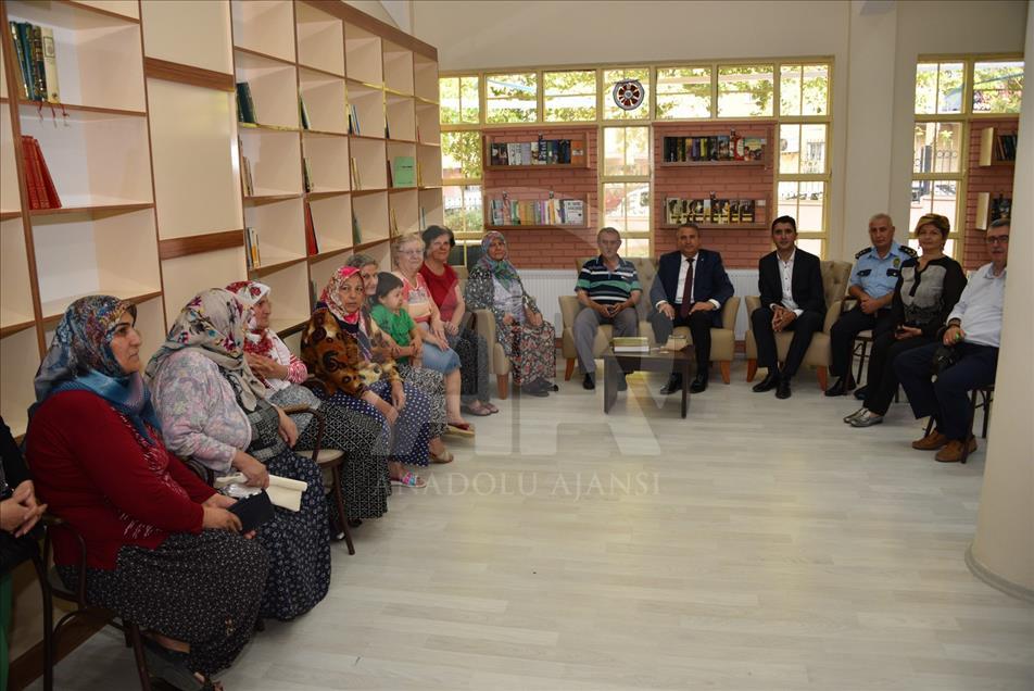 Manisa'da "Millet Kıraathanesi" açıldı