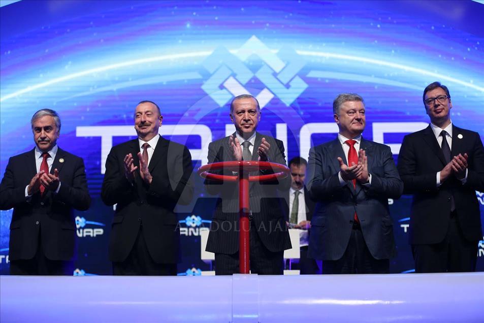 Ceremonia de inauguración del gasoducto Trans-Anatolia de gas natural en Eskisehir, Turquía