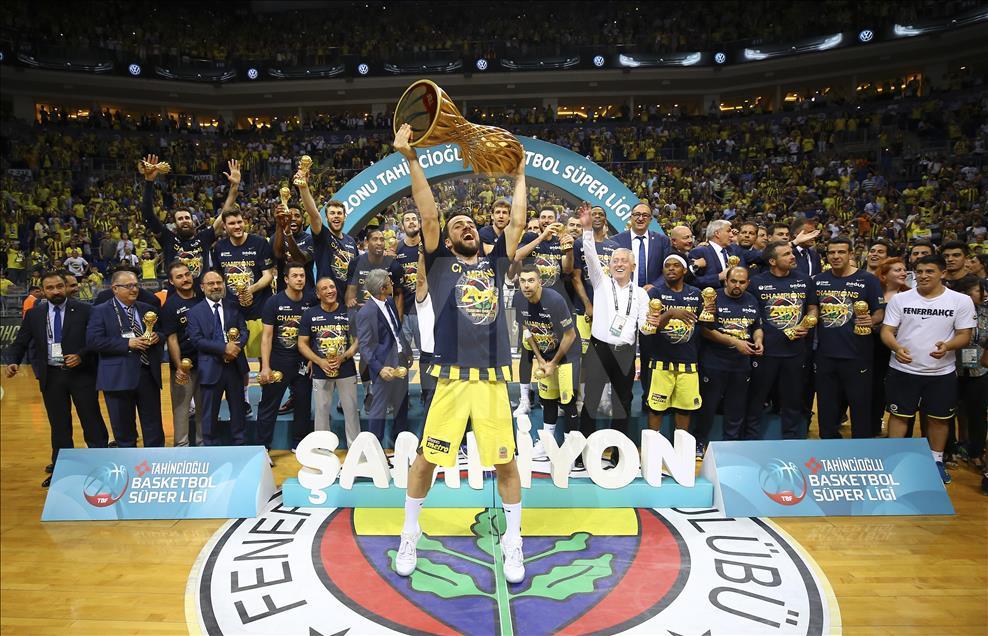 Fenerbahçe Doğuş şampiyon