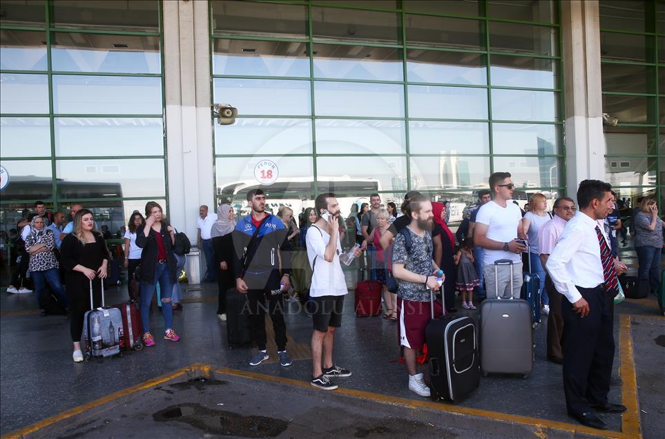 Bayram arefesinde AŞTİ'de uzun kuyruklar oluştu