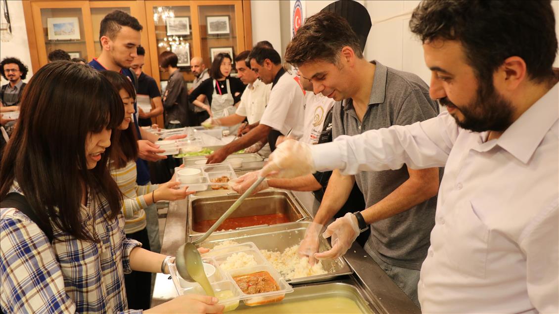 TİKA Japonya’da ilk kez iftar sofrası kurdu