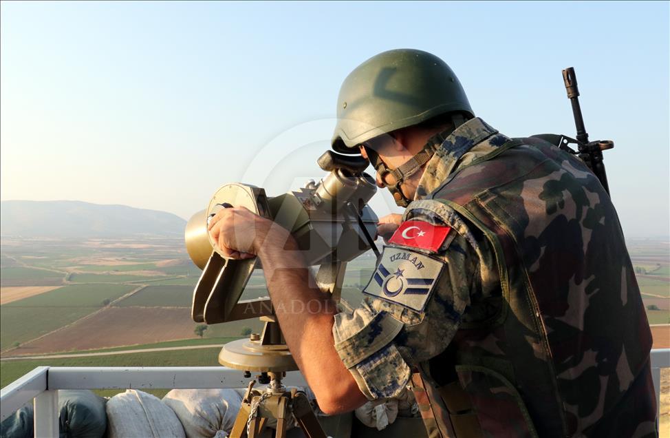 Afrin sınırındaki Mehmetçik'in bayram sevinci
