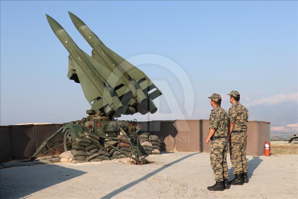 Afrin sınırındaki Mehmetçik'in bayram sevinci
