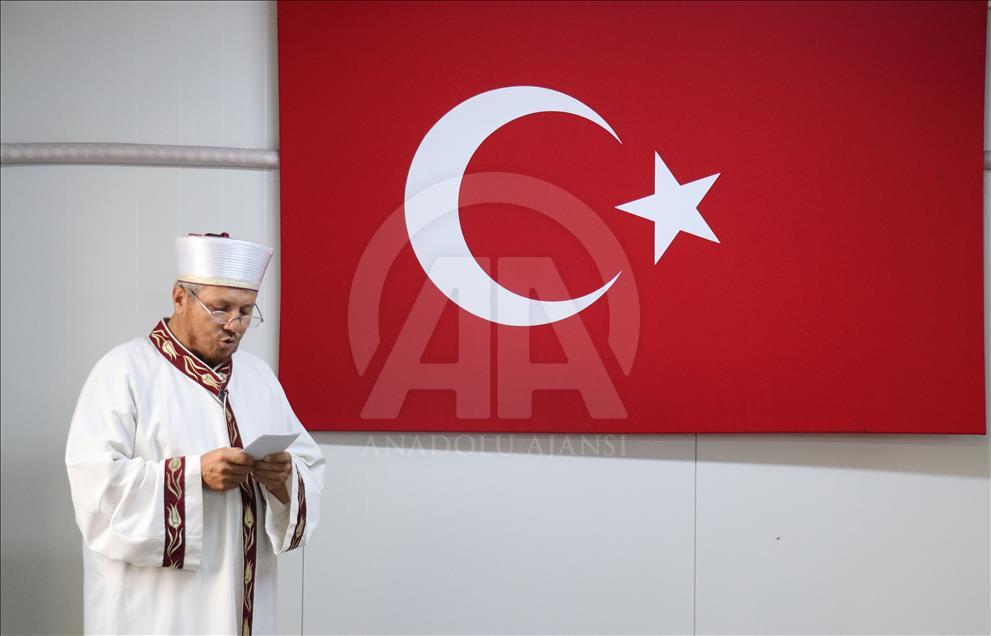 Afrin sınırındaki Mehmetçik'in bayram sevinci
