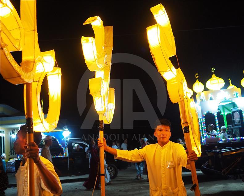 Parade malam takbir menyambut Idul Fitri di Bangka, Indonesia