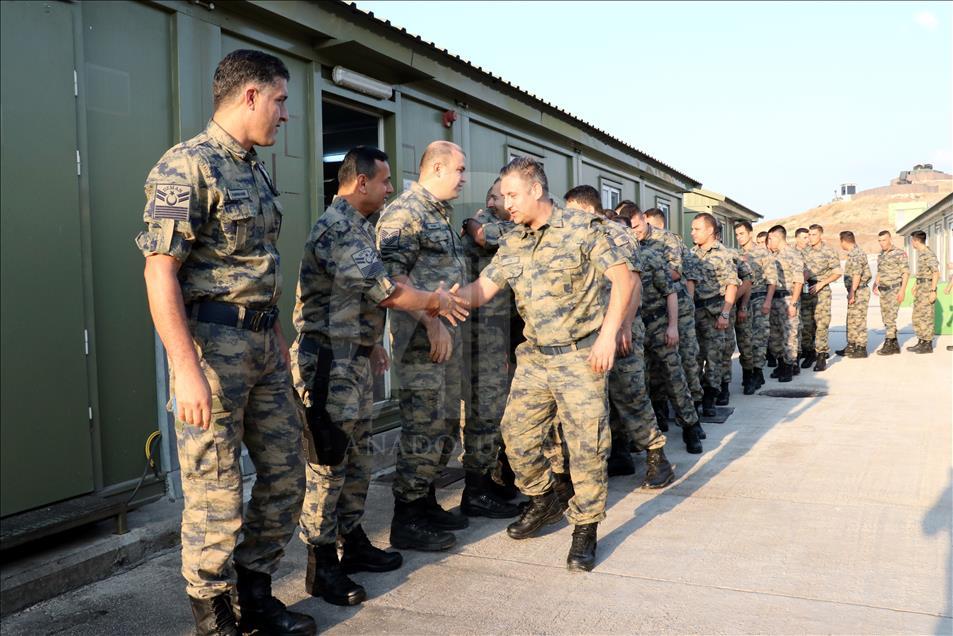 Afrin sınırındaki Mehmetçik'in bayram sevinci
