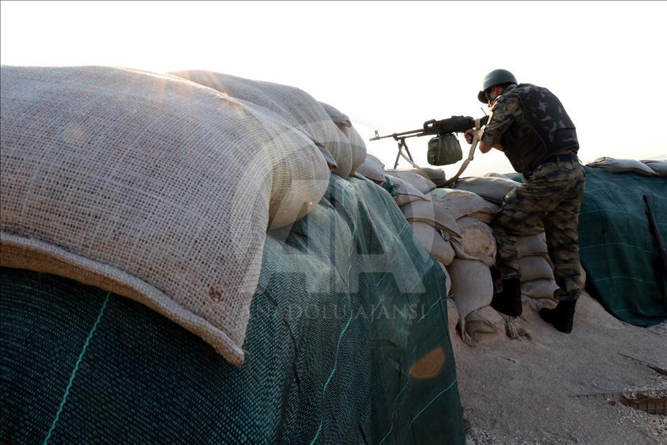 Afrin sınırındaki Mehmetçik'in bayram sevinci
