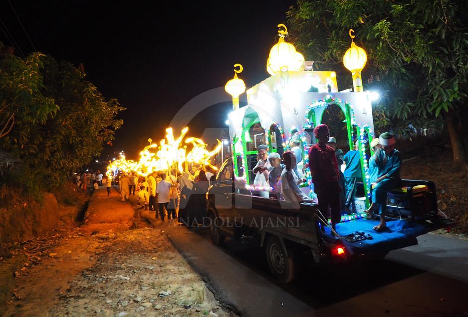 Parade malam takbir menyambut Idul Fitri di Bangka, Indonesia