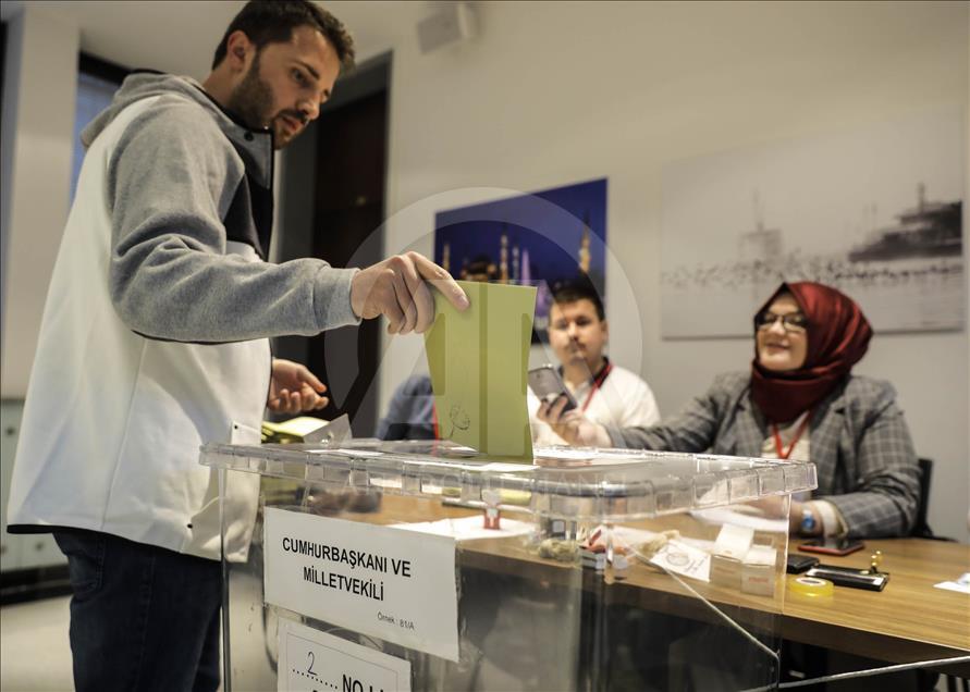 Sarajevo: U Ambasadi Turske počelo glasanje za predsjedničke i parlamentarne izbore 