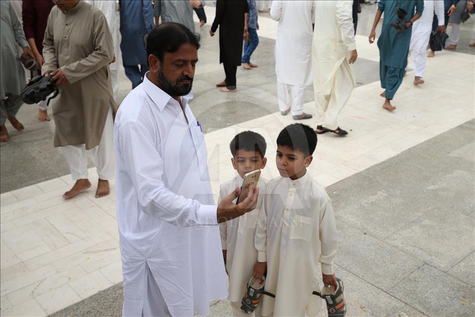 Ramazan Bayramı'na bir gün geç girdiler