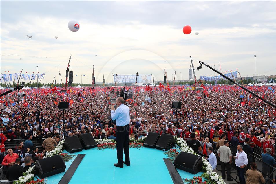 أردوغان: غيرنا ملامح تركيا للأفضل خلال 16 عامًا وسنواصل ذلك
