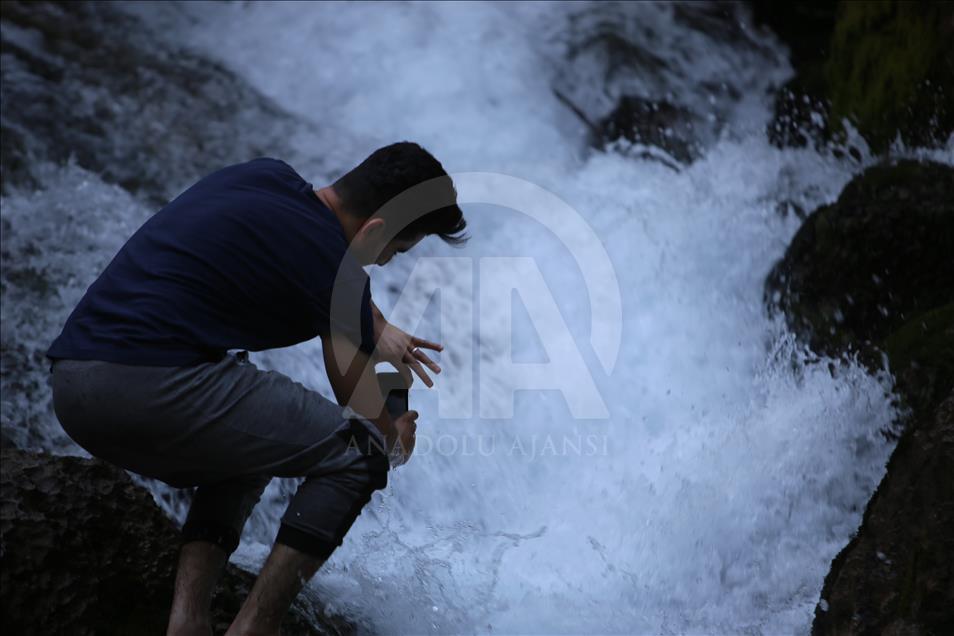 دەیان ھەزار گەشتیار لە رۆژانی جەژندا سەردانی ئەحمەد ئاوایان کردووە