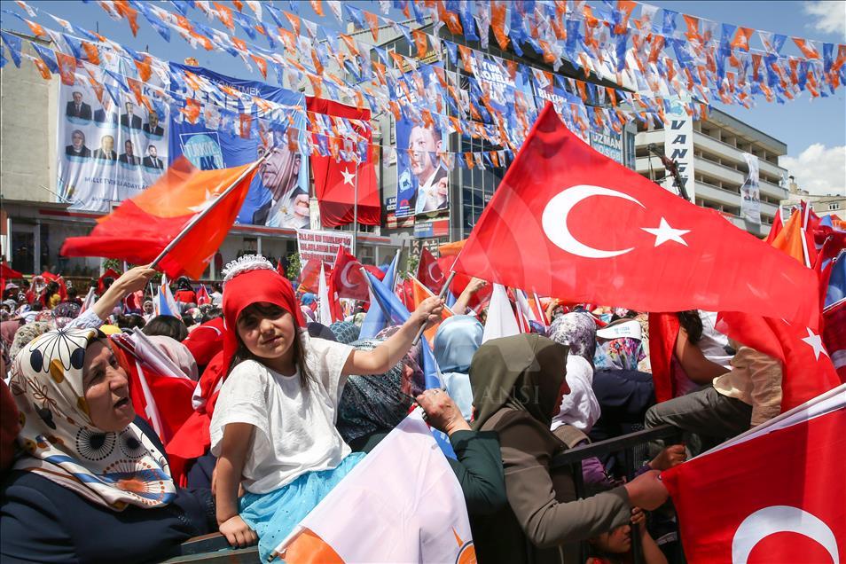 AK Parti'nin Van mitingi