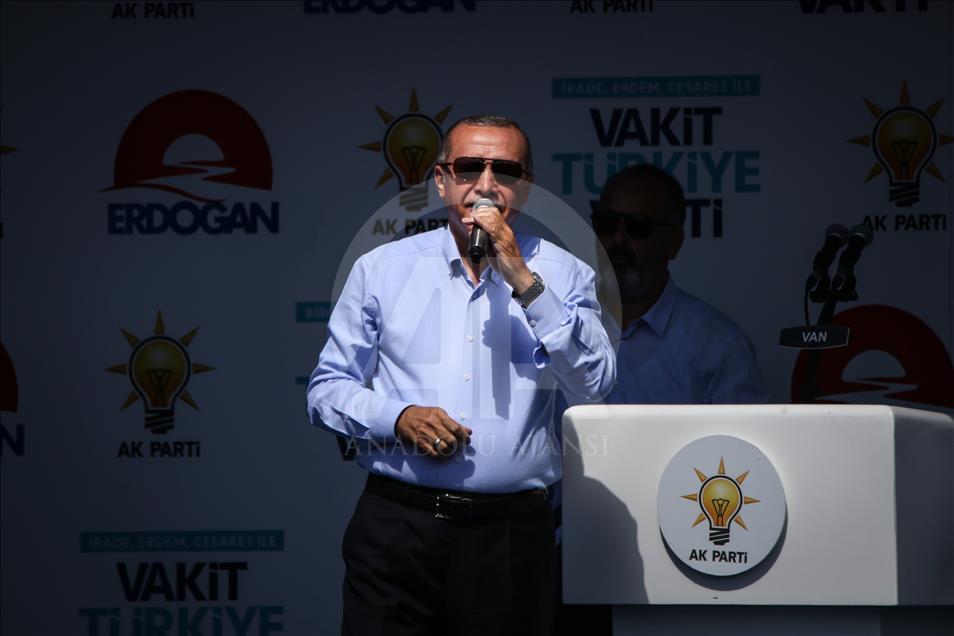 AK Parti'nin Van mitingi