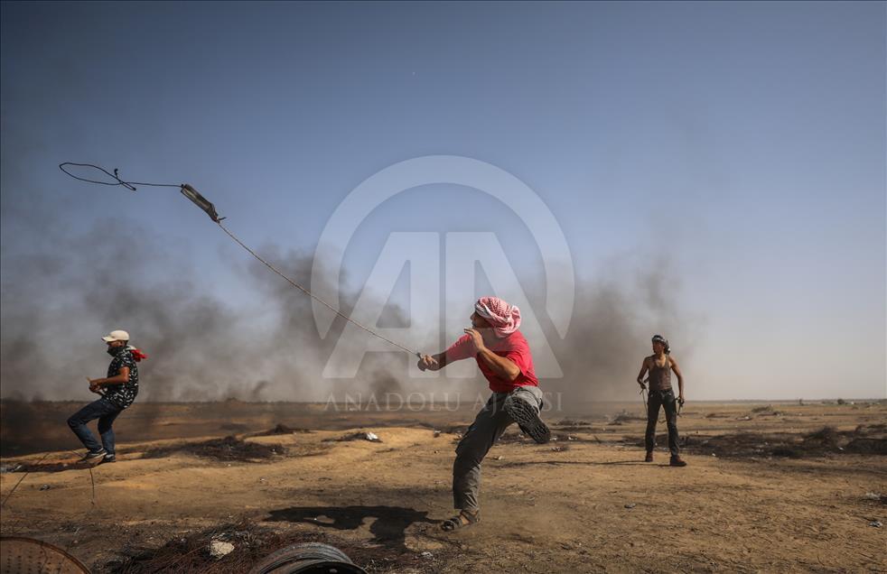 Gazze'de ''Yaralılara Vefa Cuması'' gösterisi