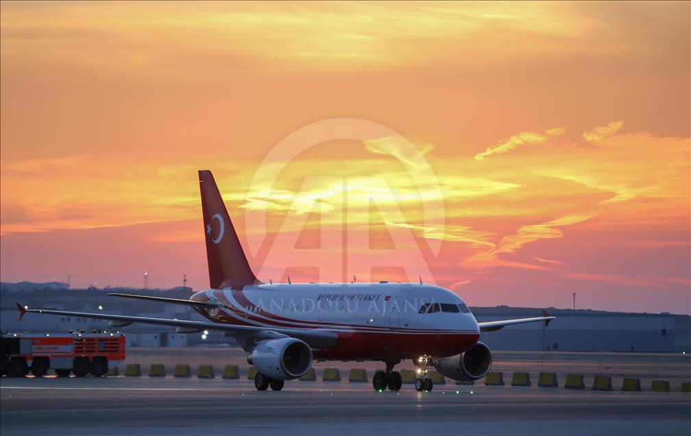 В новом аэропорту Стамбула приземлился первый самолет 