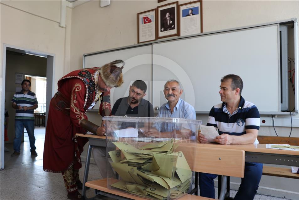 مشاهد من العرس الديمقراطي المتمثل بالانتخابات التركية
