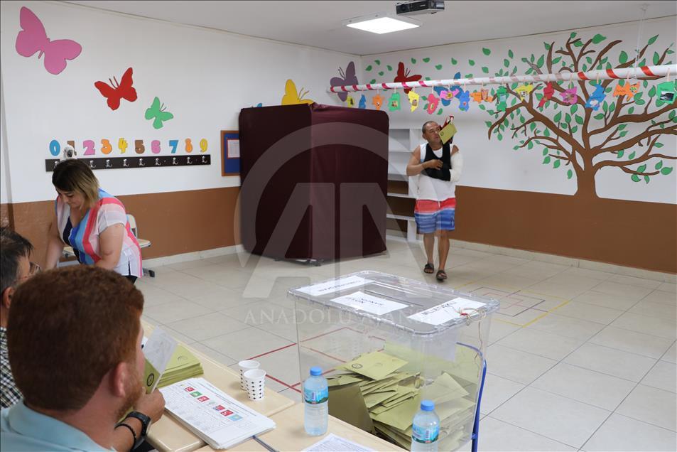 مشاهد من العرس الديمقراطي المتمثل بالانتخابات التركية
