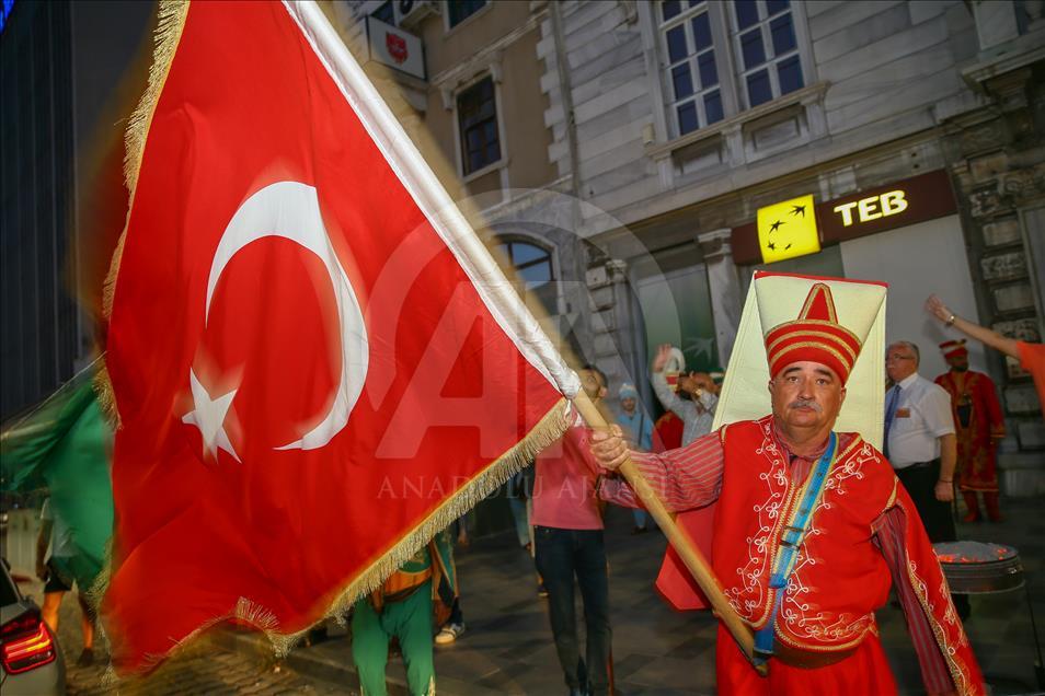 جشن و شادی مردم ترکیه پس از انتخابات در ازمیر